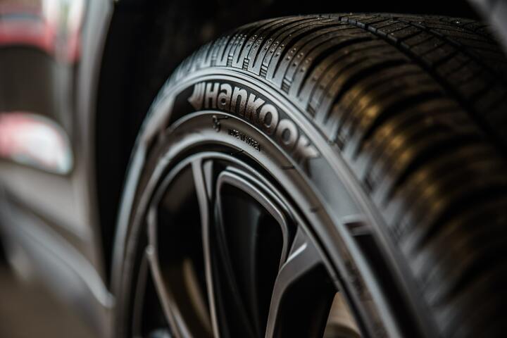 tire-wheel-automotive-tire-alloy-wheel-car-automotive-design-1548209-pxhere.com