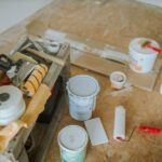 Professioneel herstel van een epoxyvloer met aandacht voor detail voor een duurzame afwerking.